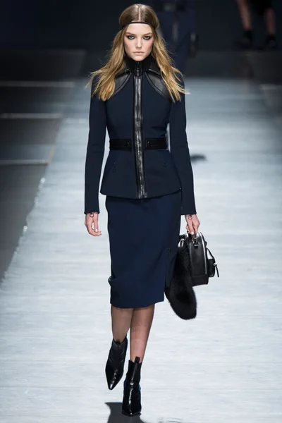 Look 2